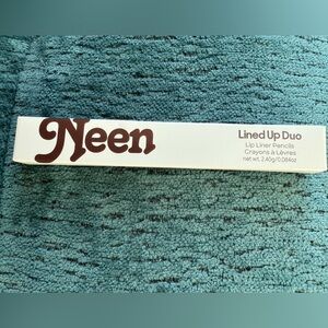 Neen Lined Up Duo - set of 2 Lip Liner Pencils